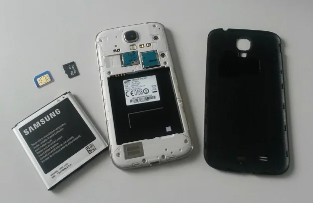 How to fix a water damaged phone