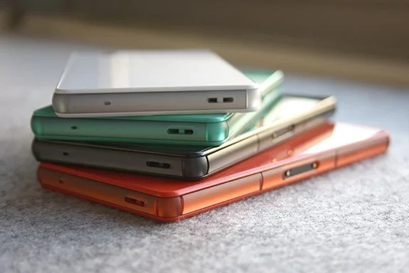 Leaked press images of the Xperia Z3 Compact reveal new color variants