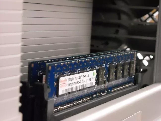 TECBLAST Explains Is ReadyBoost Worth Using ? ? Computer RAM module installed on a motherboard